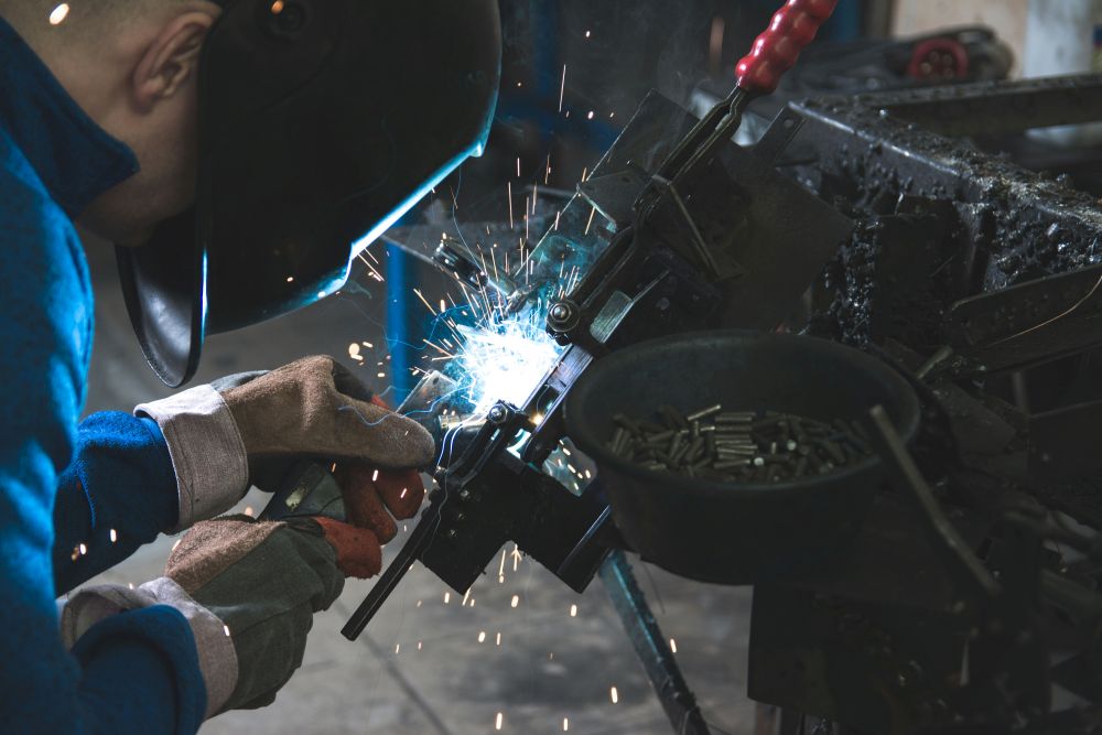 Budget 2025 introduced the Investment Boost scheme. But how can Investment Boost help you reinvest in growth and the competitiveness of your business? Here's our summary.