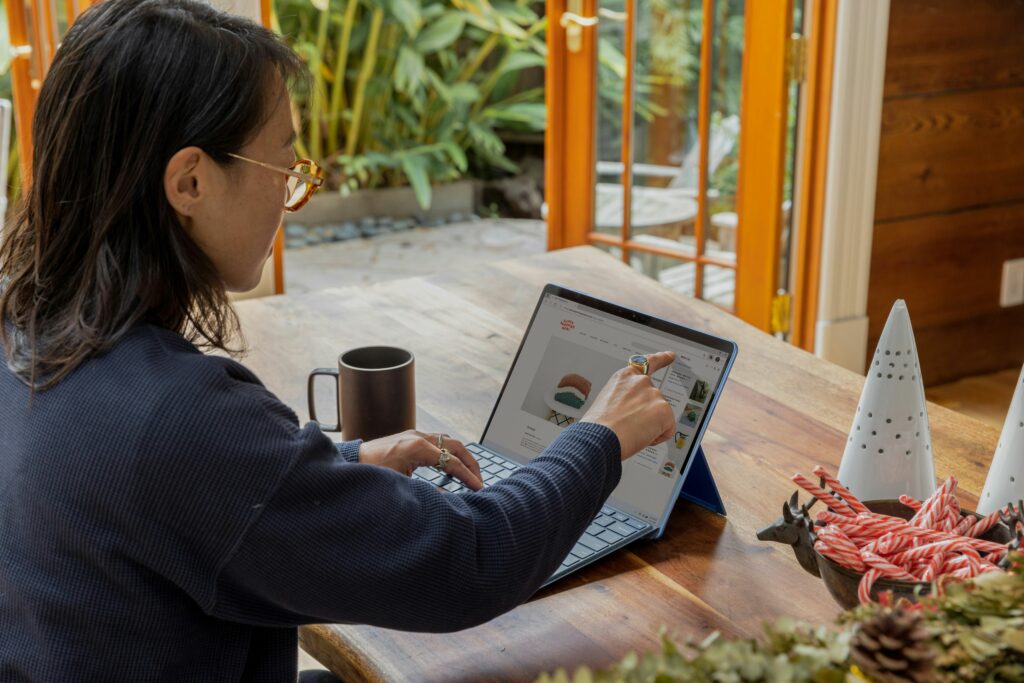 New Zealand startups can make smarter business decisions by leveraging financial reporting tools and seeking expert advice to guide their growth.